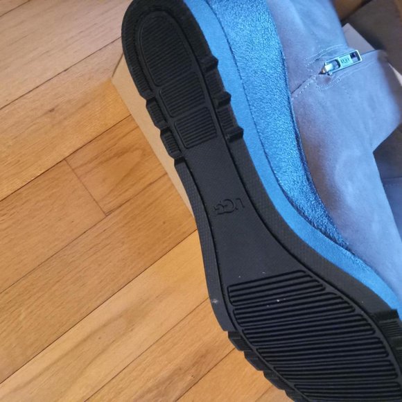 Ugg Potrero waterproof boot NWT size 8.5 Gray - Picture 5 of 5